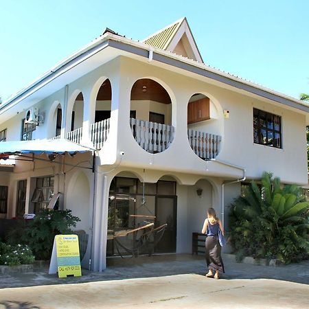 Bluewater Lodge Nadi Buitenkant foto