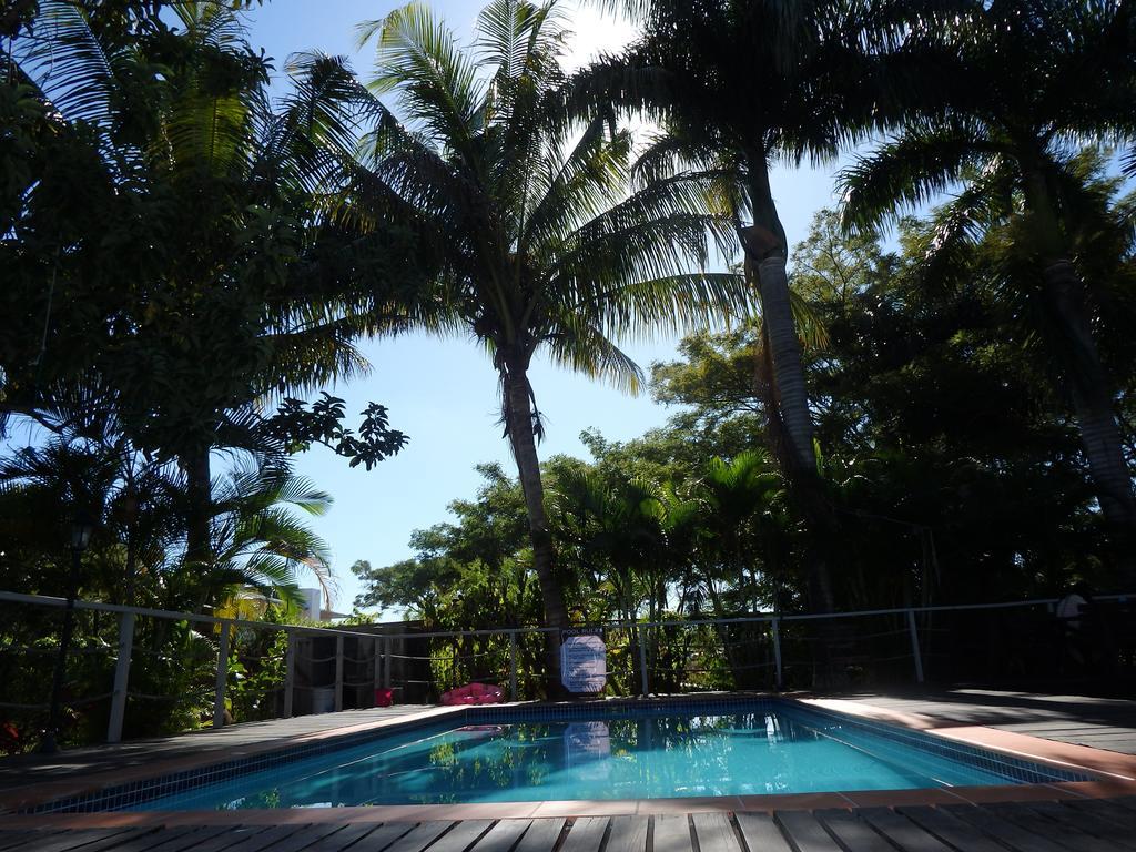Bluewater Lodge Nadi Buitenkant foto