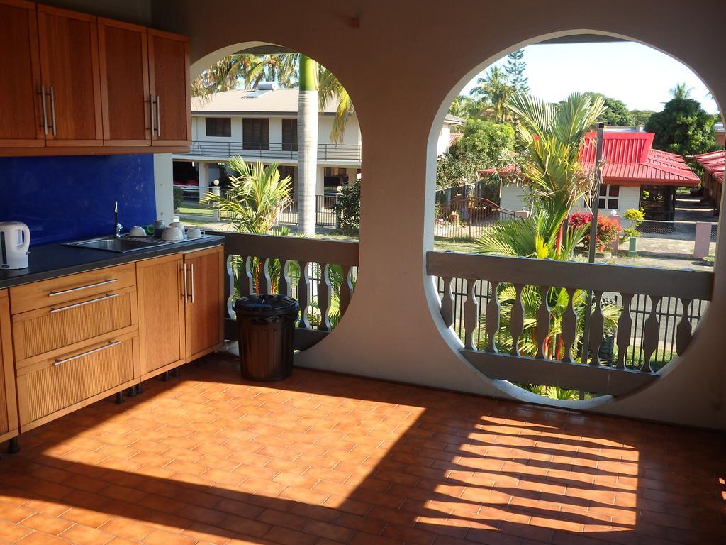 Bluewater Lodge Nadi Buitenkant foto