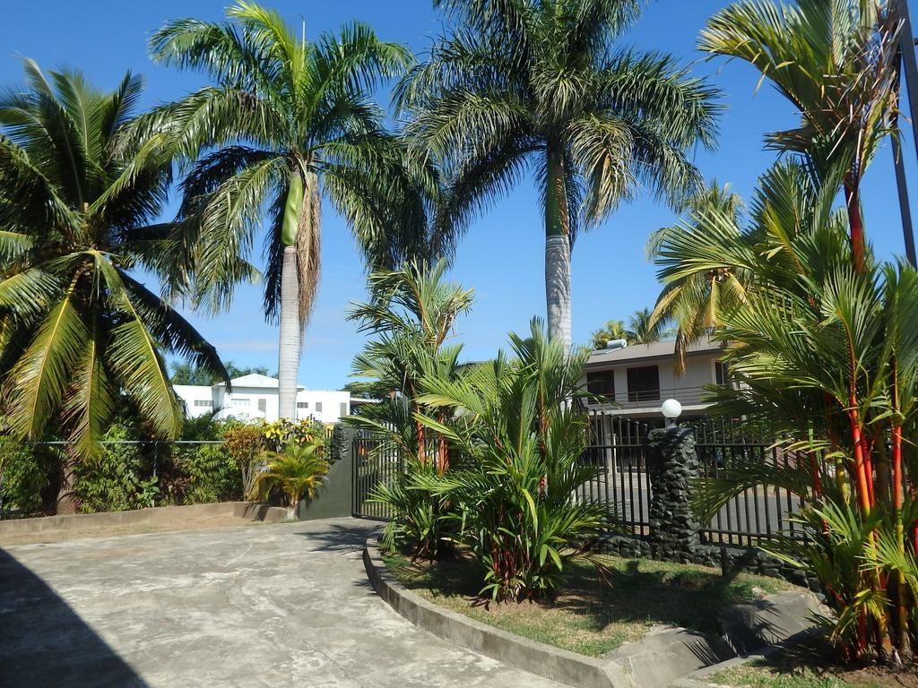 Bluewater Lodge Nadi Buitenkant foto